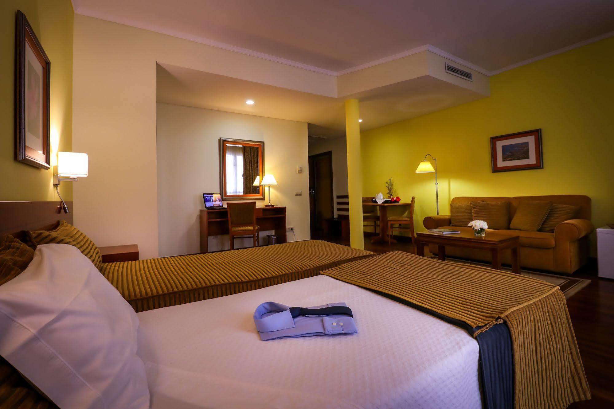 Hotel Camoes Ponta Delgada  Luaran gambar